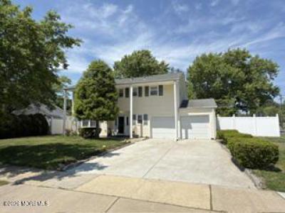 Photo of 1 Rustic Lane, Matawan NJ