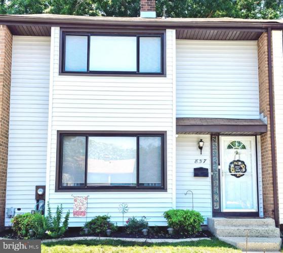 Photo of 857 Jamestown Rd, East Windsor NJ