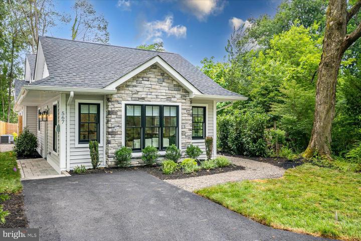 Photo of 567 Riverside Drive, Princeton NJ