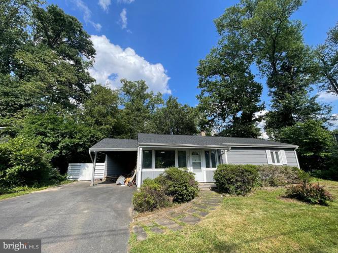Photo of 433 Walnut Ln, Princeton NJ