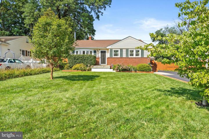 Photo of 15 Decou Avenue