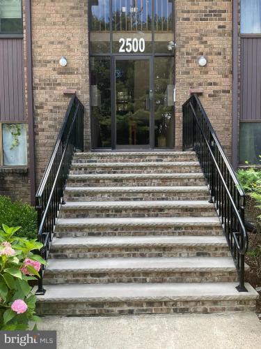 Photo of 2523 Old Stone Mill Drive 2523, Cranbury NJ
