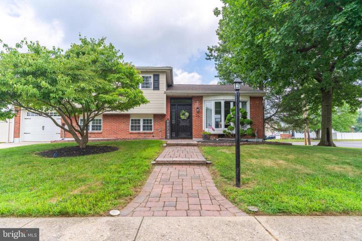 Photo of 30 Rock Royal Road, Hamilton NJ
