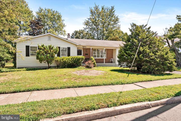 Photo of 18 Compton Way, Hamilton NJ