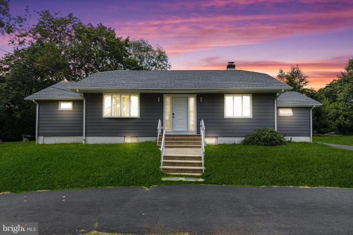 Photo of 413 Paxson Avenue, Hamilton NJ