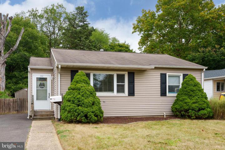 Photo of 262 Clamer Road, Ewing NJ