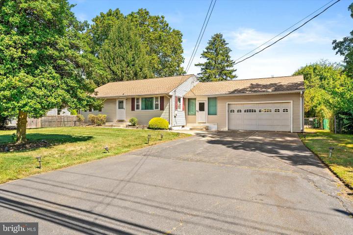 Photo of 728 Hughes Drive, Hamilton NJ