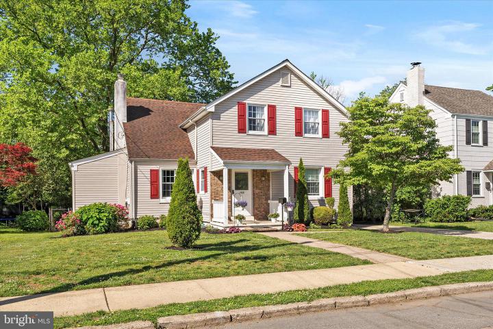 Photo of 153 Sheridan Road