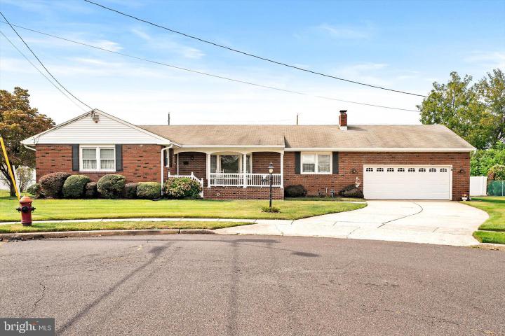 Photo of 16 Tartan Court, Lawrence Township NJ