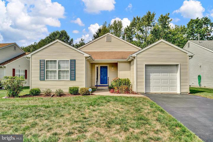 Photo of 6 Holiday Court, Ewing NJ