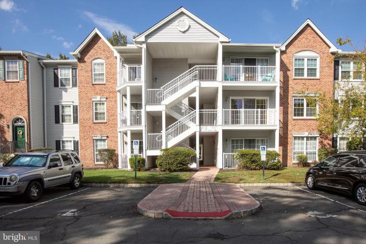 Photo of 15 Versailles Court, Hamilton NJ