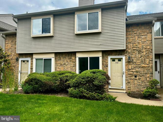 Photo of 102 Teal Court, East Windsor NJ