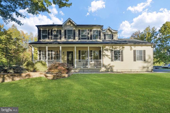 Photo of 9 Woodfield Lane, Allentown NJ