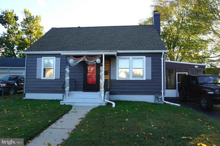 Photo of 1 Maguire Road, Hamilton NJ