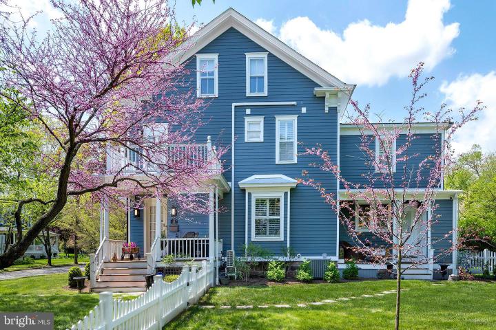Photo of 29 E Delaware Avenue, Pennington NJ