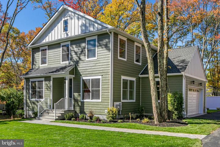 Photo of 576 Ewing Street