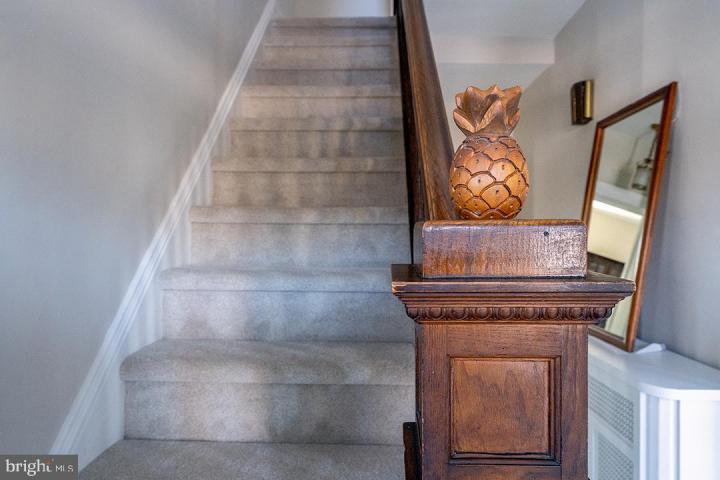 Photo of 1083 Lawrence Road