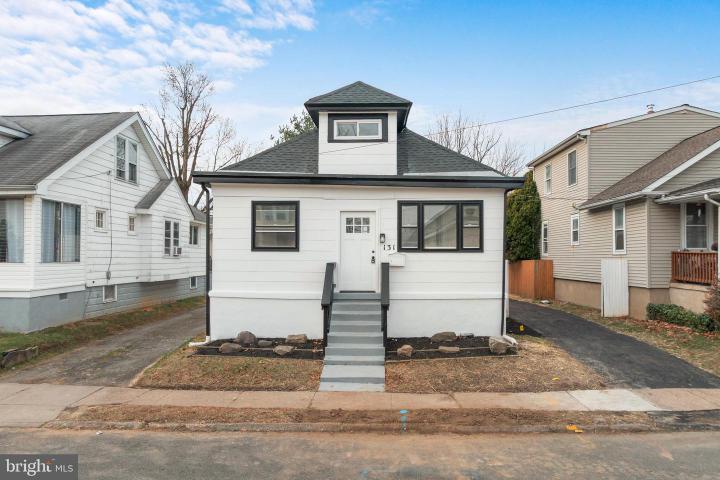 Photo of 131 Homecrest Avenue, Ewing NJ