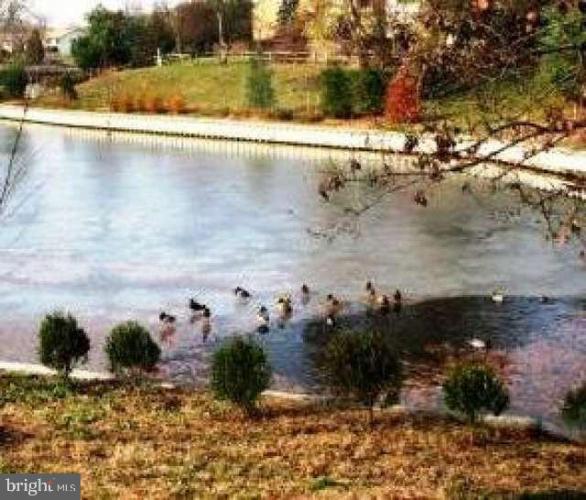 Photo of 960 Jamestown Road