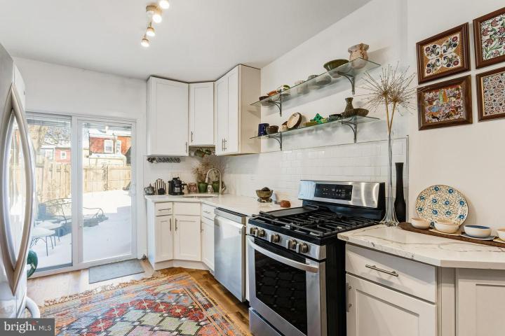 Photo of 32 Perrine Avenue