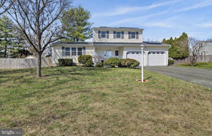 Photo of 12 Tigers Court, Hamilton NJ
