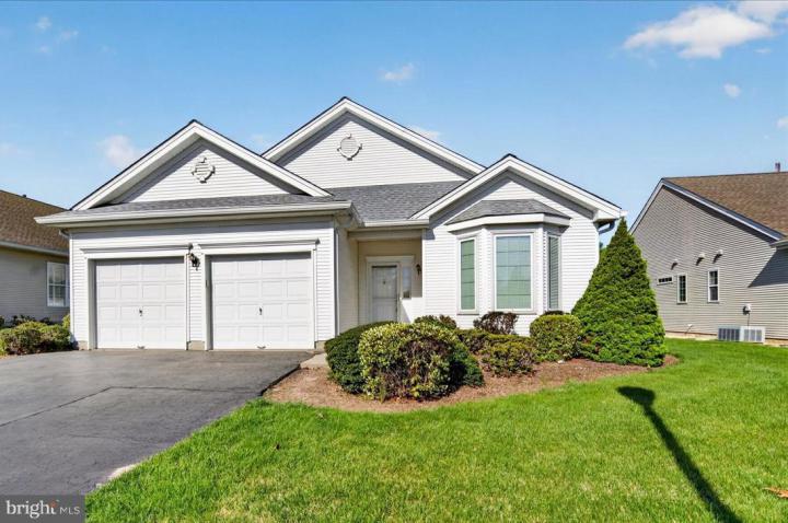 Photo of 19 Foster Road, Pennington NJ