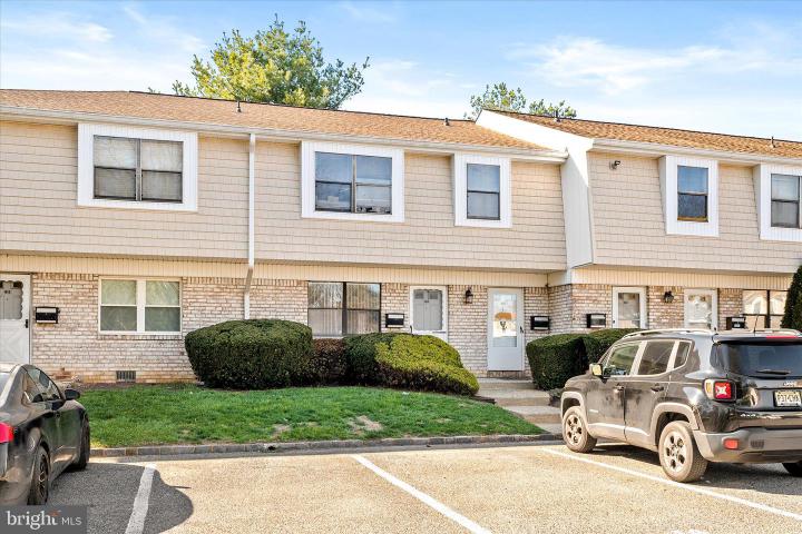 Photo of 1614 Silver Court, Hamilton NJ