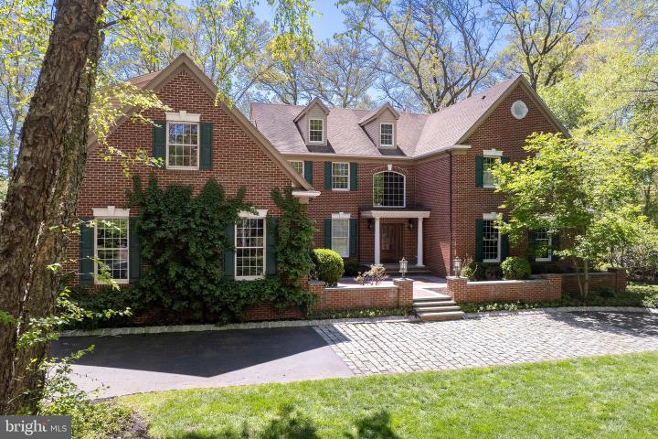 Photo of 12 Cliffview Court