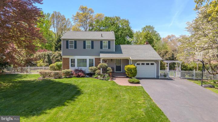 Photo of 6 Millstone Drive, Cranbury NJ
