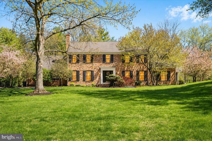 Photo of 2 Western Pine Street, Pennington NJ