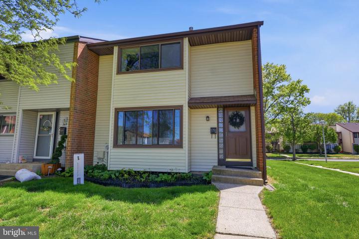 Photo of 370 Bolton Road
