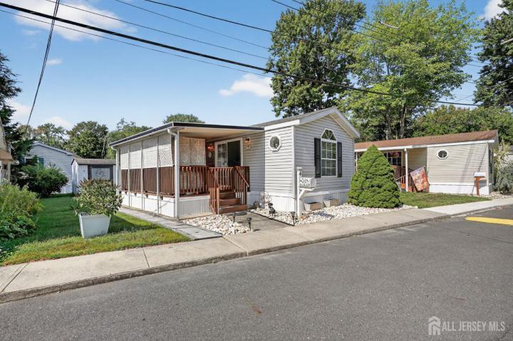 Photo of 4 South Drive, East Windsor NJ