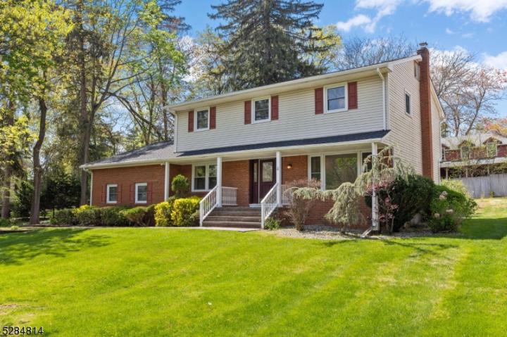 Photo of 4 Brook Court, Parsippany Troy Hills NJ