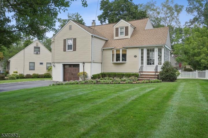 Photo of 80 Beechwood Road, Florham Park NJ