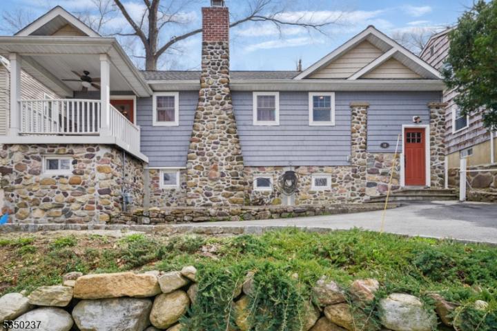 Photo of 18 Longview Trail W, Denville NJ