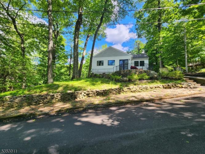 Photo of 7 Raccoon Island Road, Jefferson NJ