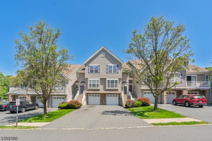 Photo of 708 Wendover Court, Randolph NJ