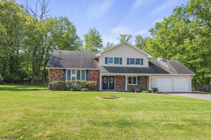 Photo of 6 Glenn Drive, Roxbury NJ