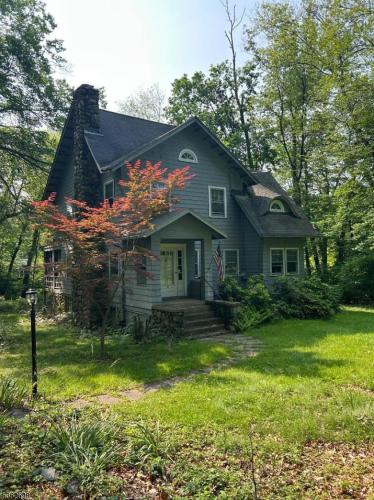 Photo of 44 Hanover Road, Mountain Lakes NJ