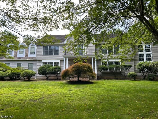 Photo of 34 Old Farmstead Road, Chester NJ
