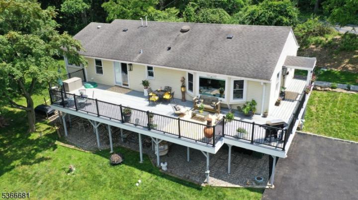 Photo of 306 W Valley Brook Road, Washington NJ