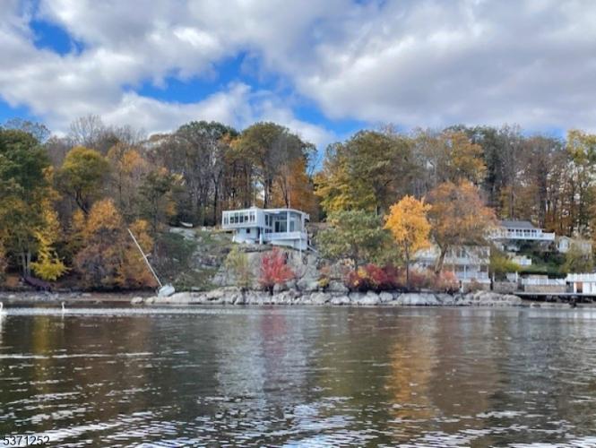 Photo of 25 Raccoon Island Road, Jefferson NJ