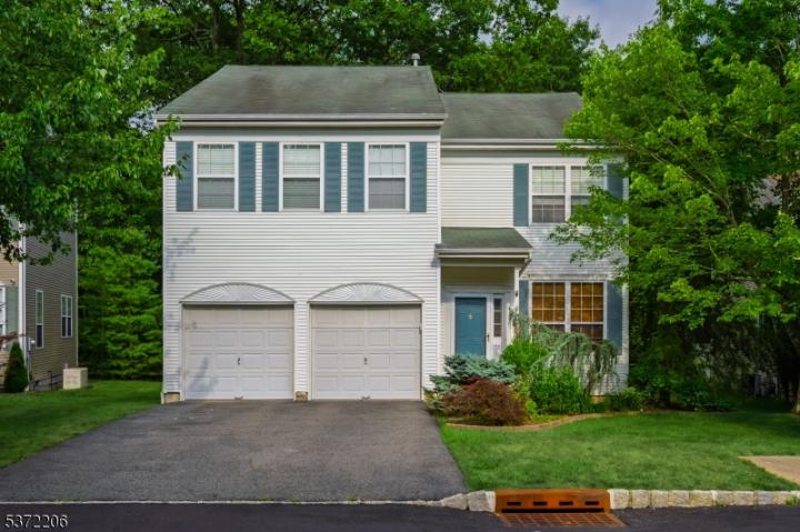 Photo of 4 N Glen Circle, Jefferson NJ