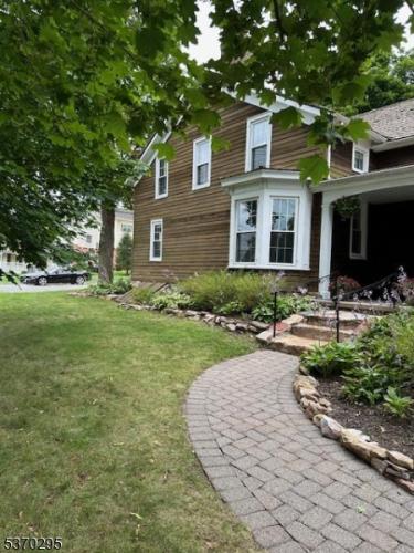 Photo of 111 Main Street Succ, Roxbury NJ