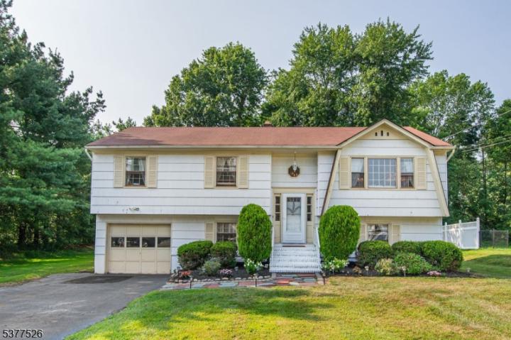 Photo of 39 Lefke Lane, Hanover NJ