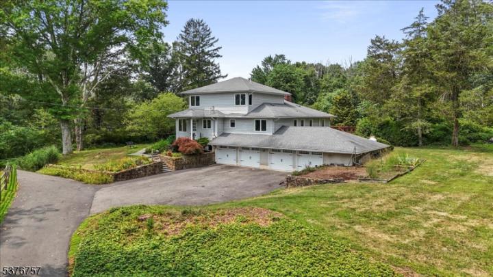 Photo of 209 Pleasant Hill Road, Chester NJ