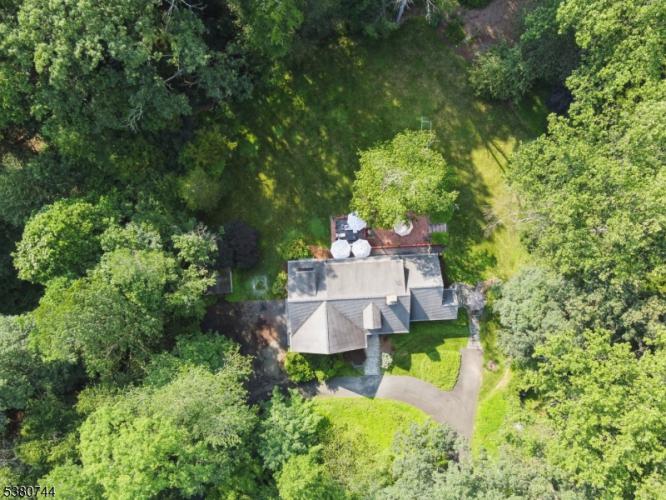 Photo of 2 Stone House Road, Mendham NJ