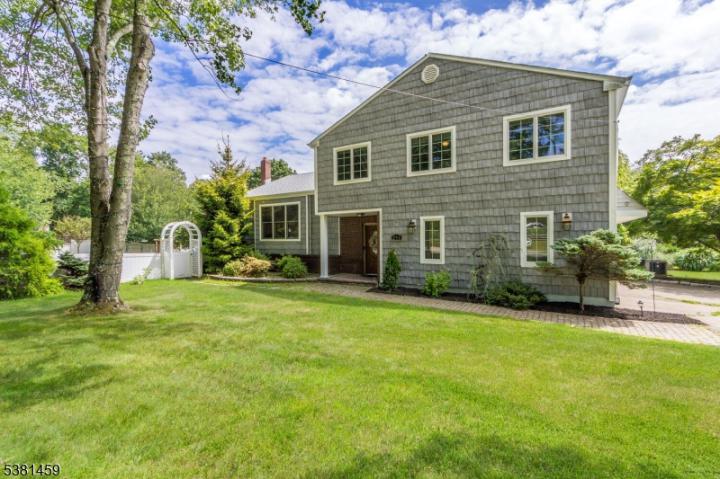 Photo of 286 Eyland Avenue, Roxbury NJ