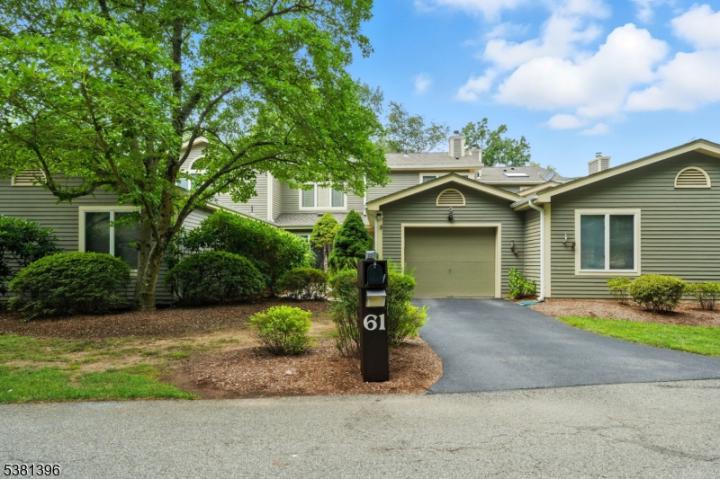 Photo of 61 Old Fourth Drive, Jefferson NJ