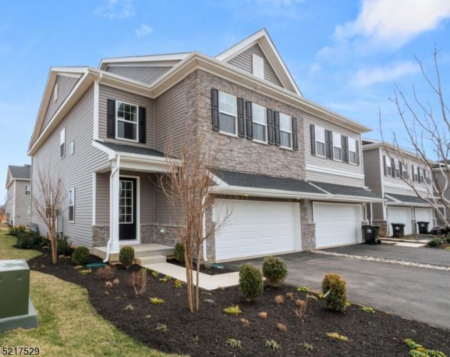 Photo of 4 Eastwood Terrace, East Hanover NJ